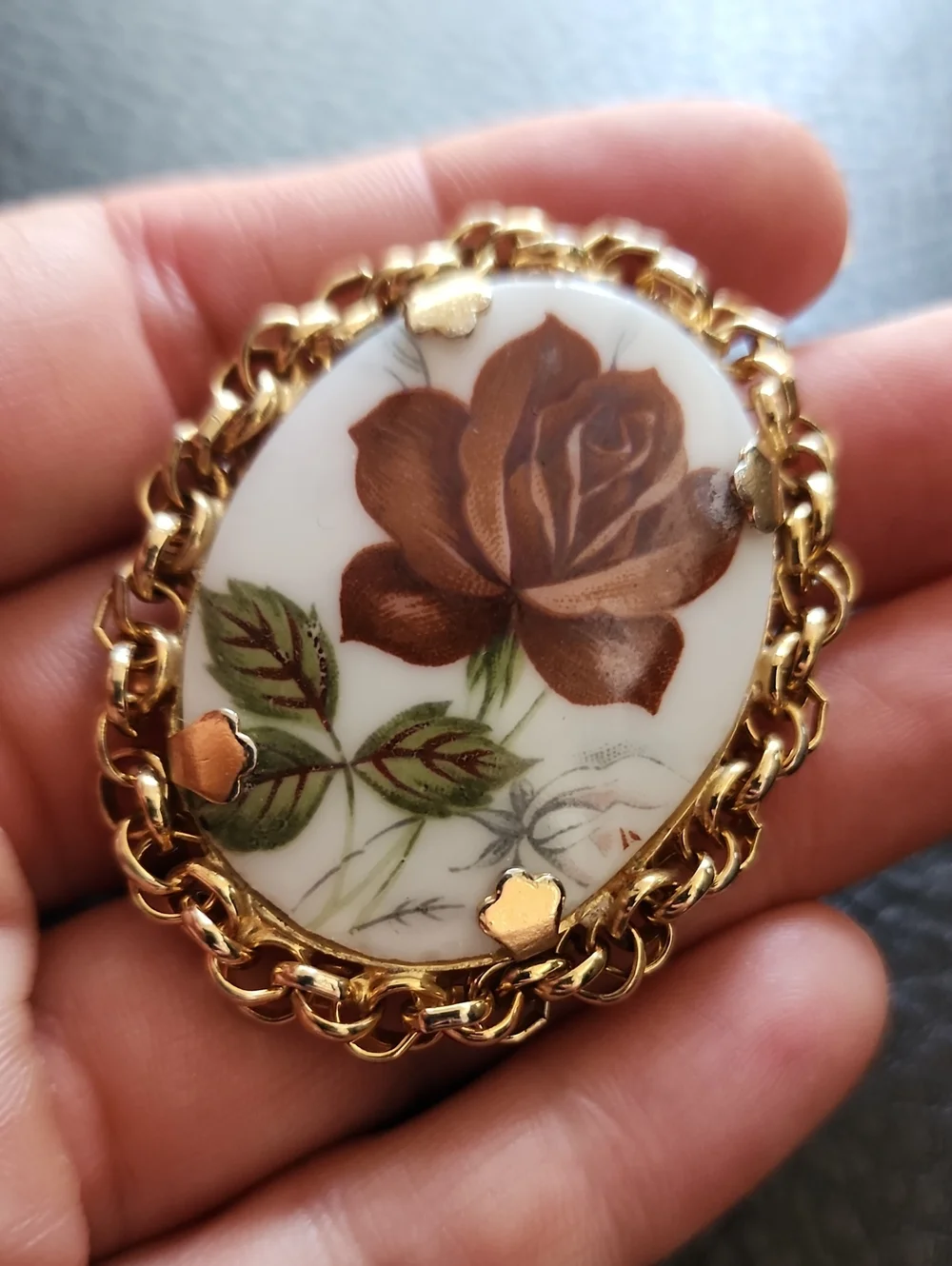 VTG Gold-Tone Floral Porcelain Cameo Brooch/Pendant - Brown Rose